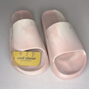 Cool Planet By STEVE MADDEN Soft Pink &White Cloudd Slide Sandals Size 8